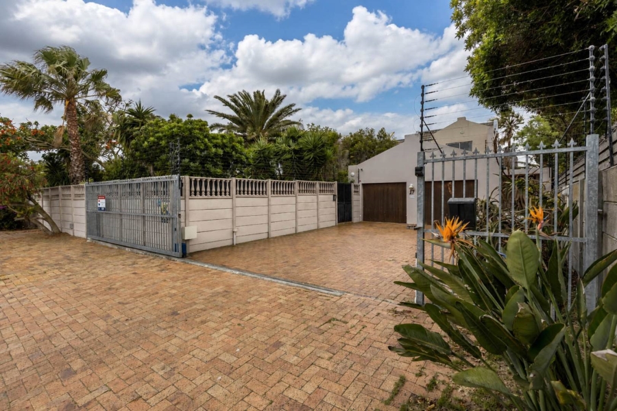 6 Bedroom Property for Sale in Tijgerhof Western Cape
